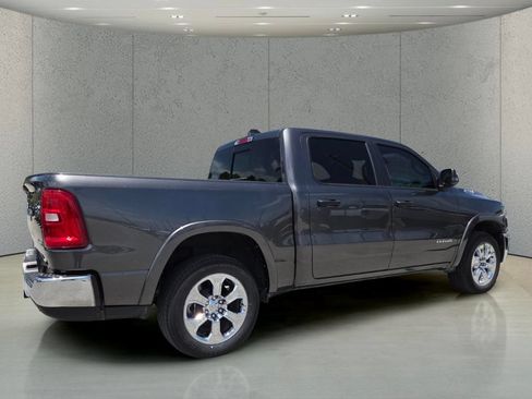 Used 2025 RAM 1500 Big Horn AWD/4WD image 3
