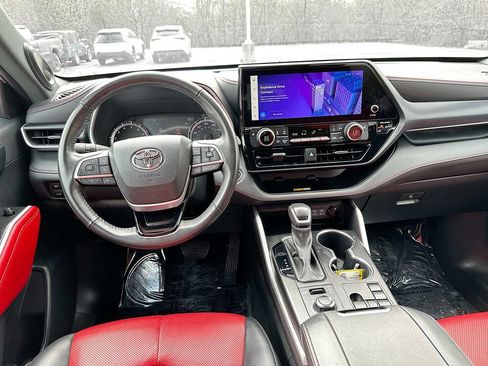 Used 2023 Toyota Highlander XSE AWD/4WD image 30