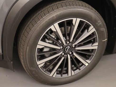 New 2026 Nissan Pathfinder Platinum w/ Cargo Package AWD/4WD image 8