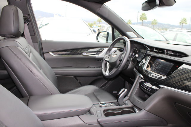 Used 2024 Cadillac XT6 Premium Luxury FWD image 5