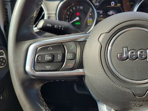 Used 2022 Jeep Wrangler Unlimited Sahara image 15