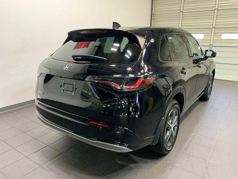 Used 2025 Honda HR-V EX-L image 2