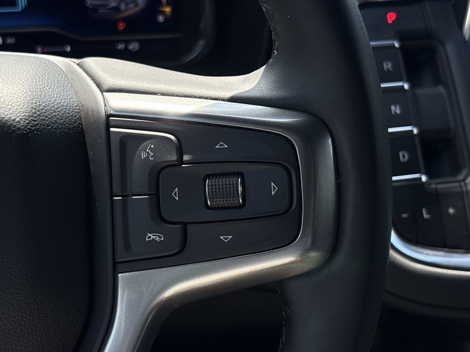 Used 2024 Chevrolet Tahoe LT w/ Luxury Package RWD image 18