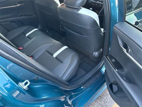 Used 2025 Toyota Camry SE image 20
