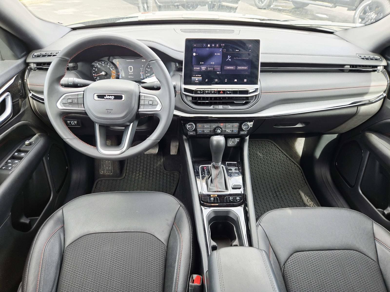 Used 2024 Jeep Compass Trailhawk AWD/4WD image 11