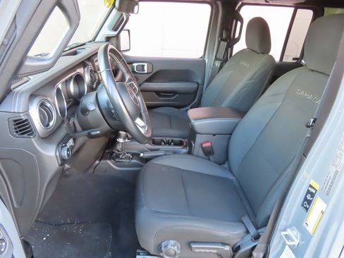 Used 2021 Jeep Wrangler Unlimited Sahara image 23