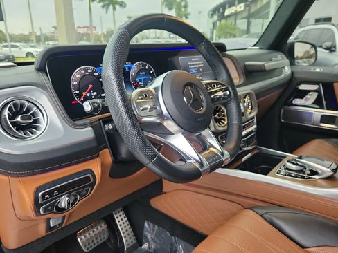 Used 2024 Mercedes-Benz G 63 AMG AMG G 63 image 19