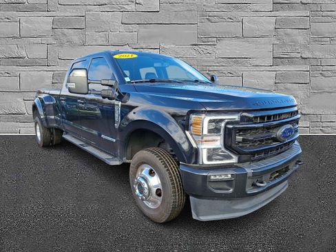 Used 2021 Ford F350 Lariat w/ Lariat Ultimate Package image 2