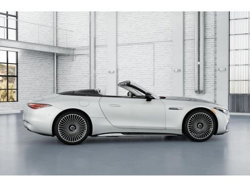 New 2026 Mercedes-Benz Maybach SL 680 image 16