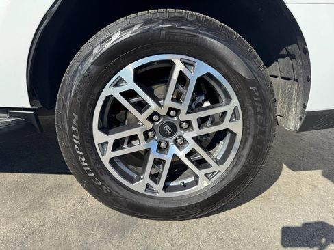 Used 2025 Ford Expedition Active AWD/4WD image 8