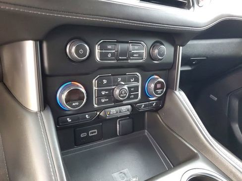 Used 2024 Chevrolet Tahoe LT RWD image 21