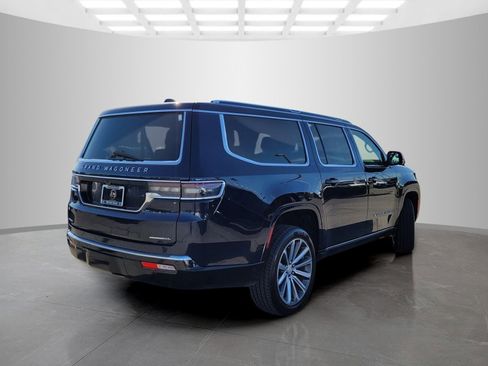 Used 2023 Jeep Grand Wagoneer L Series II AWD/4WD image 4