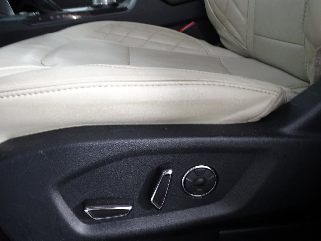 Used 2018 Ford Explorer Platinum AWD/4WD image 25