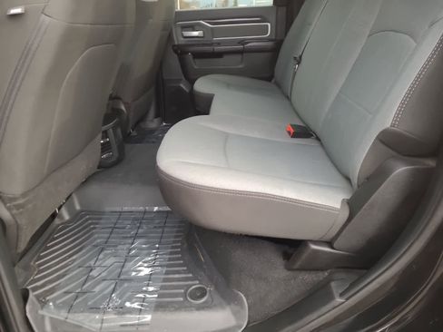 Used 2022 RAM 2500 Big Horn image 21