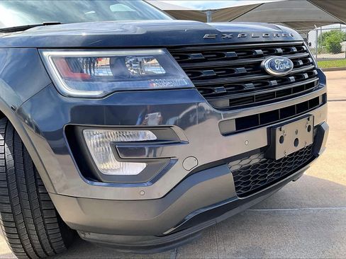 Used 2017 Ford Explorer Sport image 30