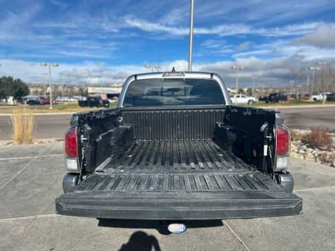 Used 2021 Toyota Tacoma TRD Sport image 7