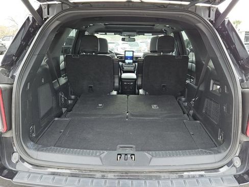 Used 2022 Ford Explorer ST w/ Equipment Group 401A AWD/4WD image 13
