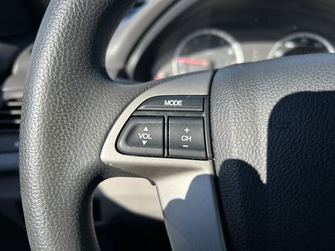 Used 2010 Honda Accord LX-P image 16