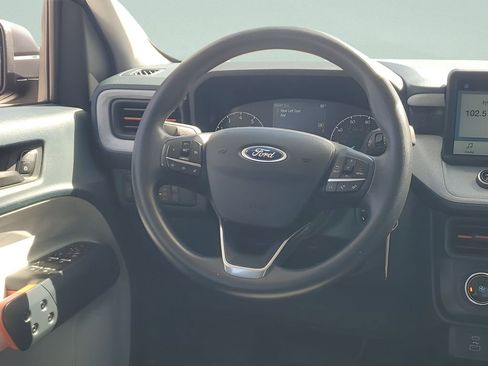 Used 2022 Ford Maverick XLT image 25