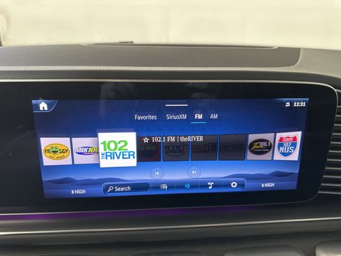 Used 2025 Mercedes-Benz GLE 350 4MATIC image 17