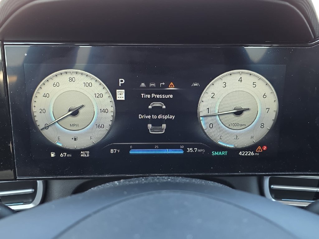 Used 2024 Hyundai Elantra Limited FWD image 18