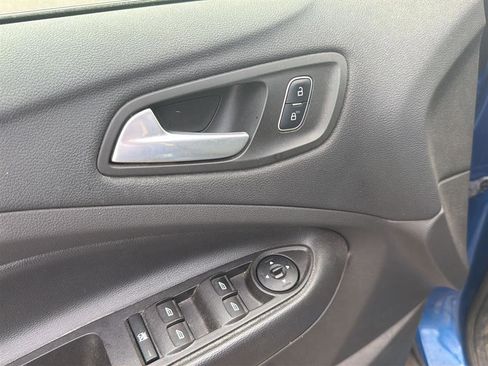 Used 2017 Ford Escape SE AWD/4WD image 9