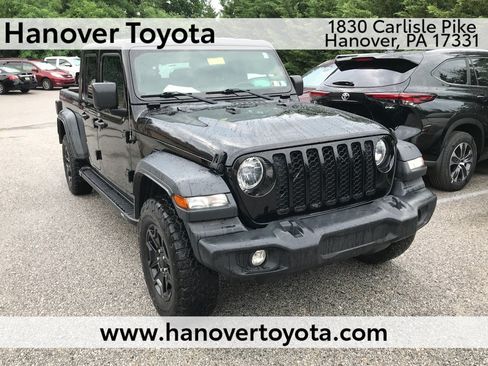 Used 2020 Jeep Gladiator Sport AWD/4WD image 1