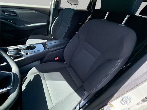 Used 2023 Nissan Rogue S FWD image 16