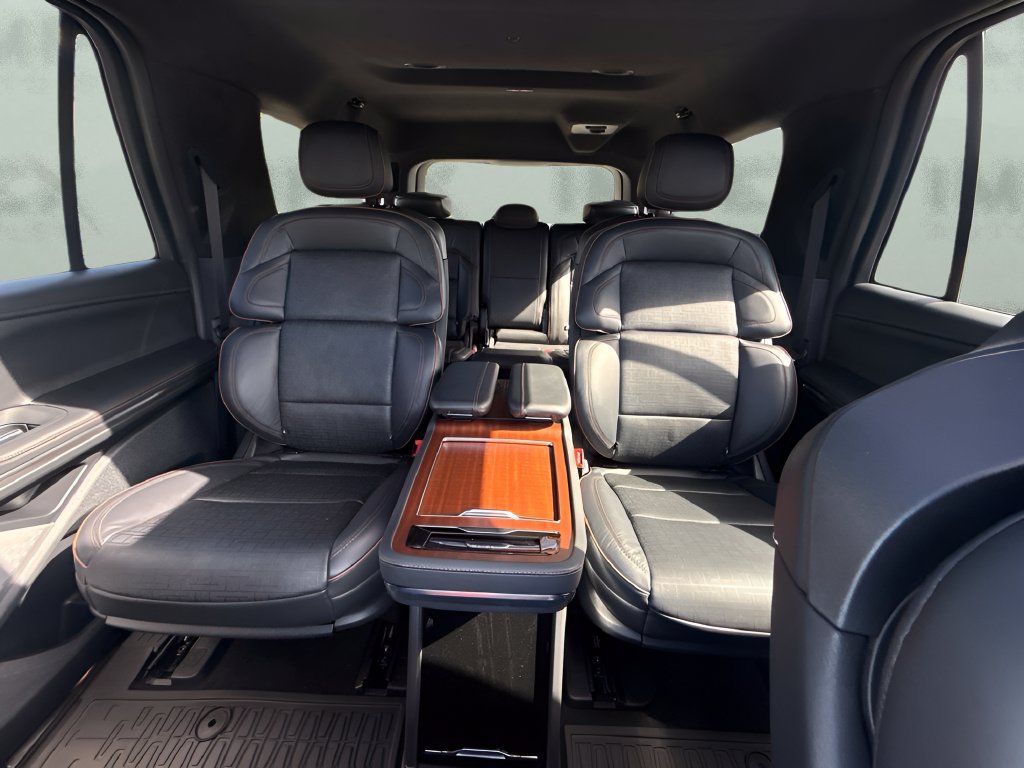 Used 2026 Lincoln Navigator L Black Label AWD/4WD image 11