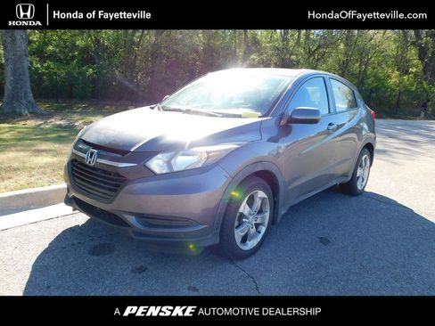 Used 2018 Honda HR-V LX image 1