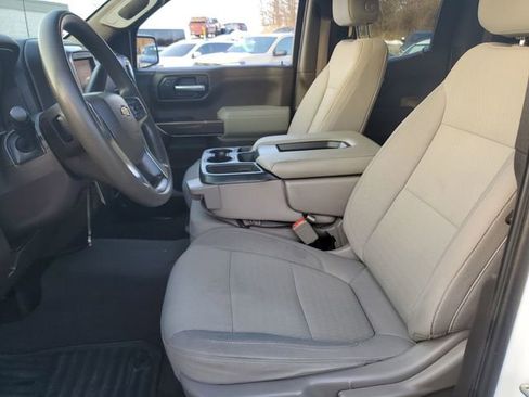 Used 2020 Chevrolet Silverado 1500 LT image 25