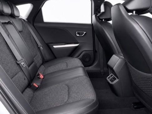 Used 2025 Kia K4 GT-Line w/ GT-Line Sunroof Package FWD image 14
