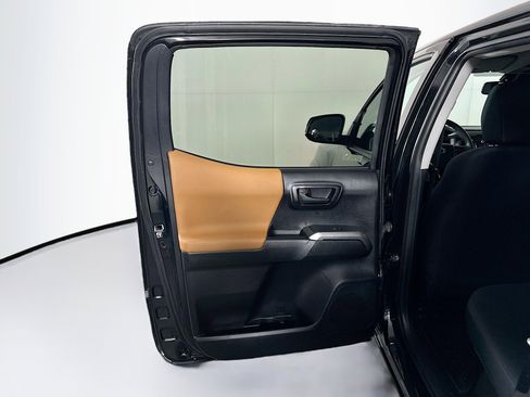 Used 2019 Toyota Tacoma SR5 image 24