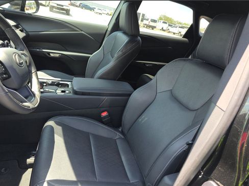 Used 2024 Lexus RX 350 Premium Plus w/ Convenience Package FWD image 9