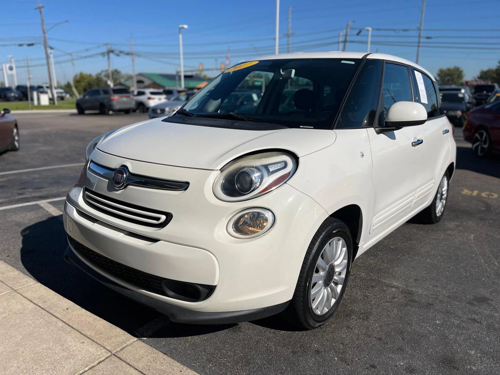Used 2017 FIAT 500L Pop FWD image 8