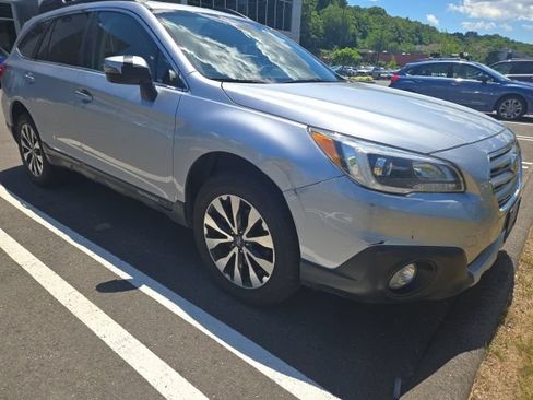 Used 2017 Subaru Outback 3.6R Limited AWD/4WD image 4