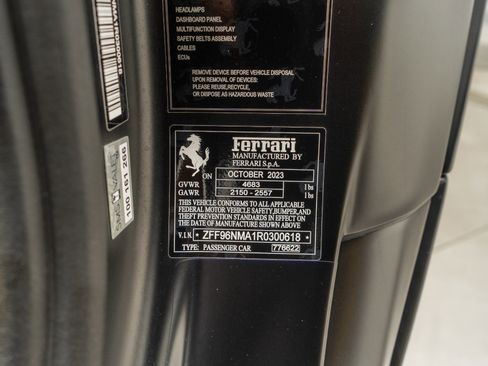 Used 2024 Ferrari SF90 Spider image 20