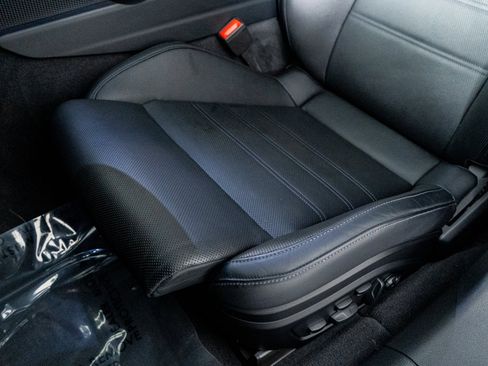 Used 2025 Porsche Panamera 4 image 28