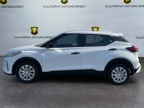 Used 2022 Nissan Kicks S FWD image 8
