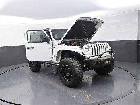 Used 2020 Jeep Wrangler Sport image 31
