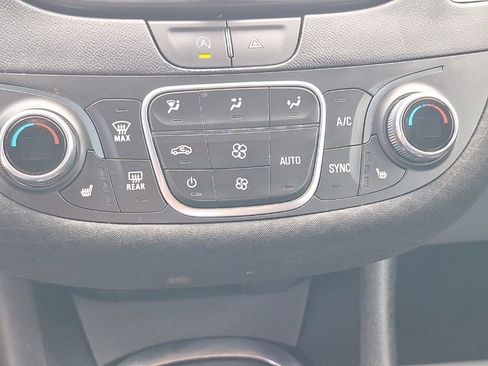 Used 2023 Chevrolet Malibu LT image 34