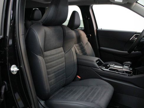 New 2026 Mitsubishi Outlander SE image 18