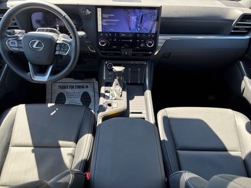 Used 2024 Lexus GX 550 w/ Accessory Package (Z1) image 12