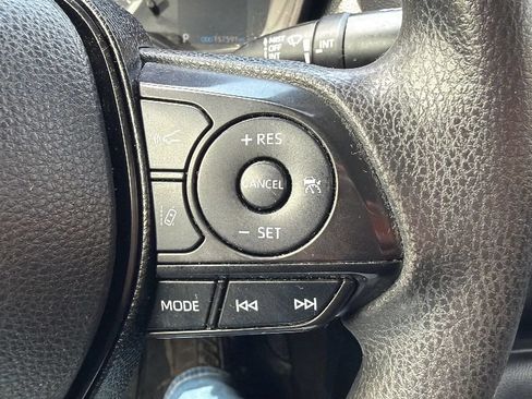 Used 2020 Toyota Corolla LE FWD image 11