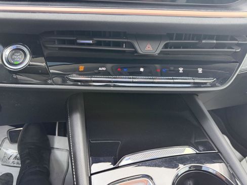 Used 2024 Buick Envision Sport Touring image 18