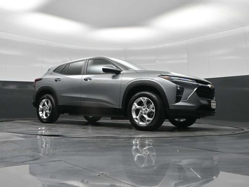 New 2026 Chevrolet Trax LS w/ LS Convenience Package image 28