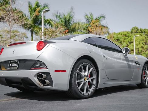Used 2010 Ferrari California image 10