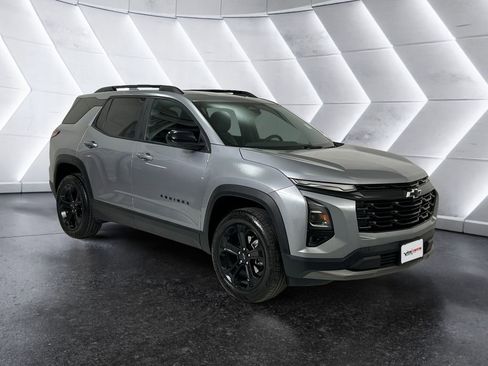 Used 2025 Chevrolet Equinox LT w/ Convenience Package II image 1