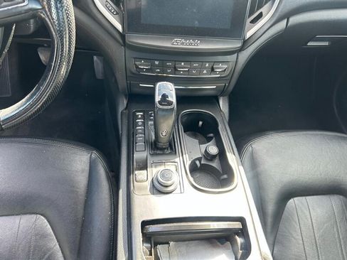 Used 2020 Maserati Ghibli RWD image 40