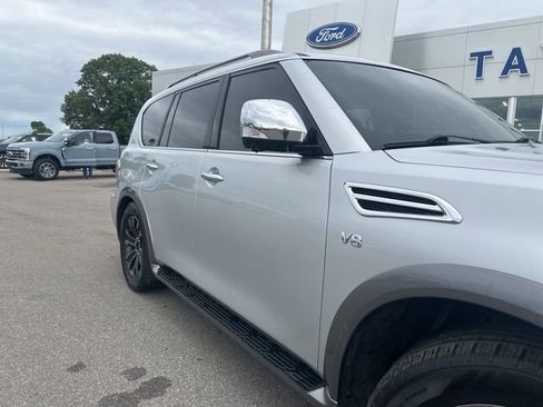 Used 2017 Nissan Armada Platinum AWD/4WD image 7